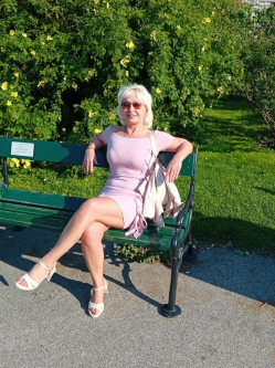 Rita, 56 �ves t�rskeres� n�, B�cs