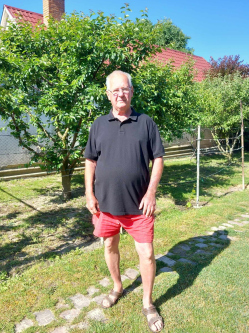 Tibor, 78 �ves t�rskeres� f�rfi, �cs�ny
