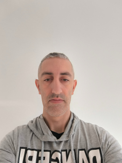 Attila, 38 �ves t�rskeres� f�rfi, Tapolca