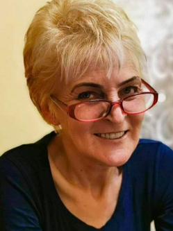 T�nde, 56 �ves t�rskeres� n�, Szalonna