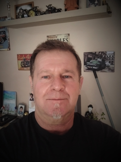 Zsolt, 59 �ves t�rskeres� f�rfi, Velence