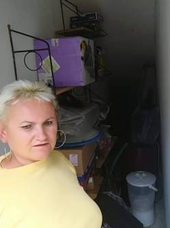 Anik�, 62 �ves t�rskeres� n�, Kisv�rda