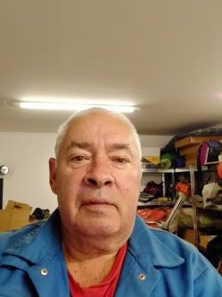 Istv�n, 63 �ves t�rskeres� f�rfi, Dunafalva