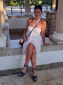 �VA, 52 �ves t�rskeres� n�, Tata