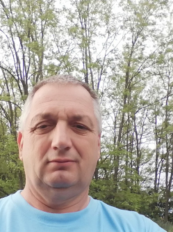 Mih�ly, 58 �ves t�rskeres� f�rfi, P�teri