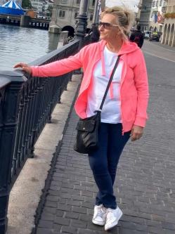 Icu, 62 �ves t�rskeres� n�, H�dmez�v�s�rhely