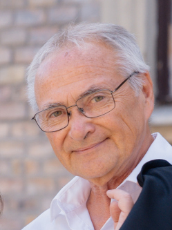 L�szl�, 74 �ves t�rskeres� f�rfi, Veszpr�m