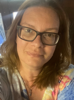 Zsuzsi, 43 �ves t�rskeres� n�, Szigethalom
