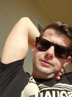 M�rk, 30 �ves t�rskeres� f�rfi, Tat�rszentgy�rgy