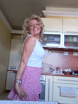 Judit, 69 �ves t�rskeres� n�, Eger