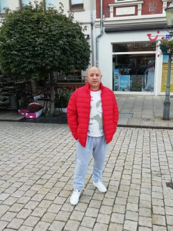 Attila, 43 �ves t�rskeres� f�rfi, Miskolc