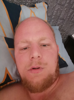 Krisz, 29 �ves t�rskeres� f�rfi, Kaszaper
