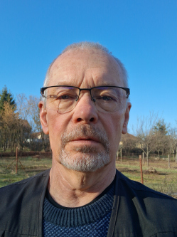 Tibor, 70 �ves t�rskeres� f�rfi, Somosk��jfalu