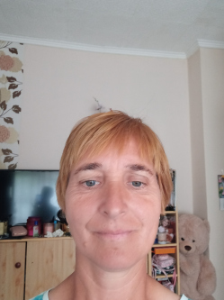 Csilla, 50 �ves t�rskeres� n�, Kunszentmikl�s