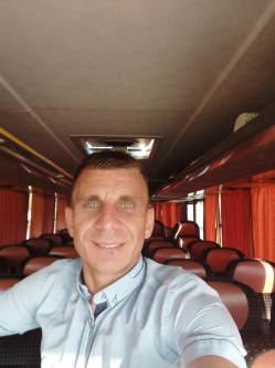 S�ndor, 43 �ves t�rskeres� f�rfi, M�t�szalka