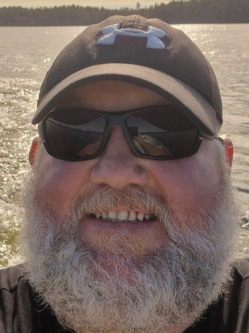 L�szl�, 49 �ves t�rskeres� f�rfi, G�taland