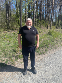 J�nos, 67 �ves t�rskeres� f�rfi, Abda