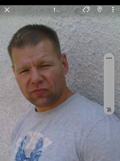 Toncsi, 37 �ves t�rskeres� f�rfi, Szentendre