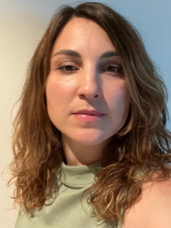 Roz�lia, 37 �ves t�rskeres� n�, Eger