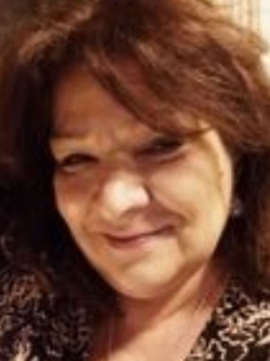 ILDIK�, 64 �ves t�rskeres� n�, G�rdony