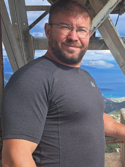 Csaba, 40 �ves t�rskeres� f�rfi, V�cr�t�t