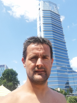 G�bor, 38 �ves t�rskeres� f�rfi, Gy�ngy�ssolymos