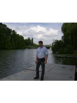 Anti, 45 �ves t�rskeres� f�rfi, Hajd�hadh�z