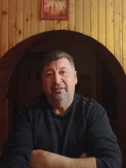 Guszt�v, 57 �ves t�rskeres� f�rfi, Boldog