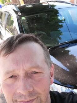 Laci, 53 �ves t�rskeres� f�rfi, Mosonmagyar�v�r