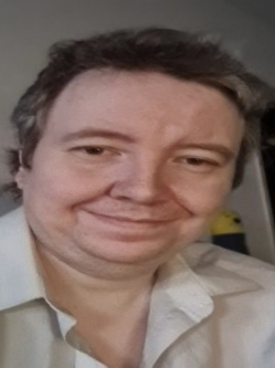 Zsolt, 44 �ves t�rskeres� f�rfi, Budapest