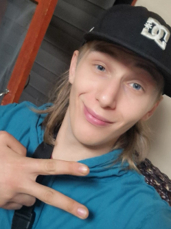 Norbert, 20 �ves t�rskeres� f�rfi, Cegl�d
