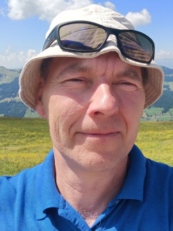 Vilmos, 56 �ves t�rskeres� f�rfi, Sziget�jfalu