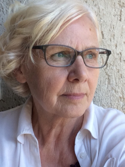 Etelka, 68 �ves t�rskeres� n�, Budapest