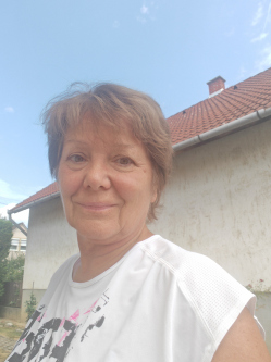 Ildik�, 63 �ves t�rskeres� n�, Kaposv�r