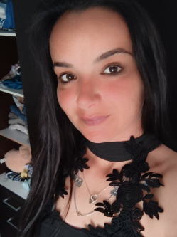 Alizka, 31 �ves t�rskeres� n�, Baja