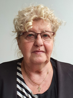 �va, 83 �ves t�rskeres� n�, P�ty