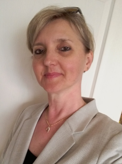 Ildik�, 56 �ves t�rskeres� n�, Budapest