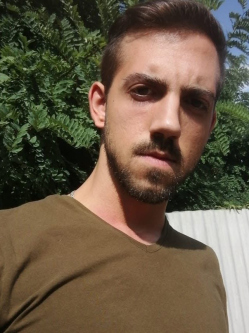 �d�m, 28 �ves t�rskeres� f�rfi, Szigethalom