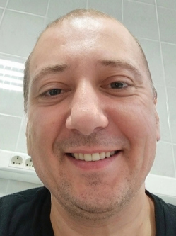 Bazsi, 44 �ves t�rskeres� f�rfi, Tam�si