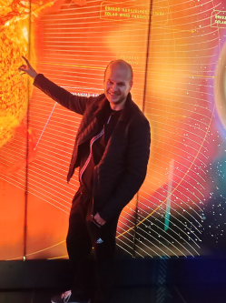Tivadar, 38 �ves t�rskeres� f�rfi, Kisv�rda