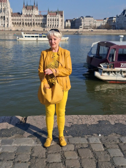 Nelli, 70 �ves t�rskeres� n�, Budapest