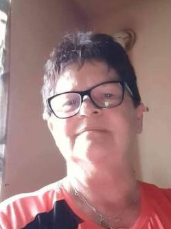 Magdika, 66 �ves t�rskeres� n�, Koronc�