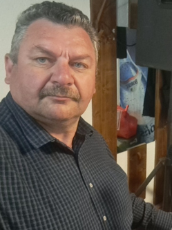 Janek, 52 �ves t�rskeres� f�rfi, Kov�szna