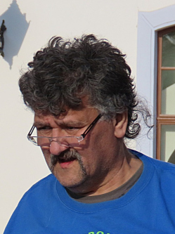 J�zsef, 62 �ves t�rskeres� f�rfi, Dorog