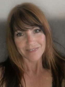 Henrietta, 55 �ves t�rskeres� n�, B�k�scsaba