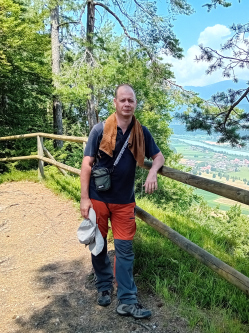 Attila, 47 �ves t�rskeres� f�rfi, Buda�rs