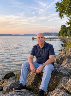 Ferenc, 51 �ves t�rskeres� f�rfi, M�r