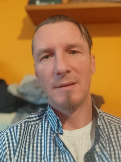 J�cint, 41 �ves t�rskeres� f�rfi, Somogyj�d