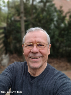 Ferenc, 71 �ves t�rskeres� f�rfi, Dobog�k�