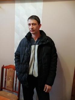 Andr�s, 38 �ves t�rskeres� f�rfi, �rm�nyes
